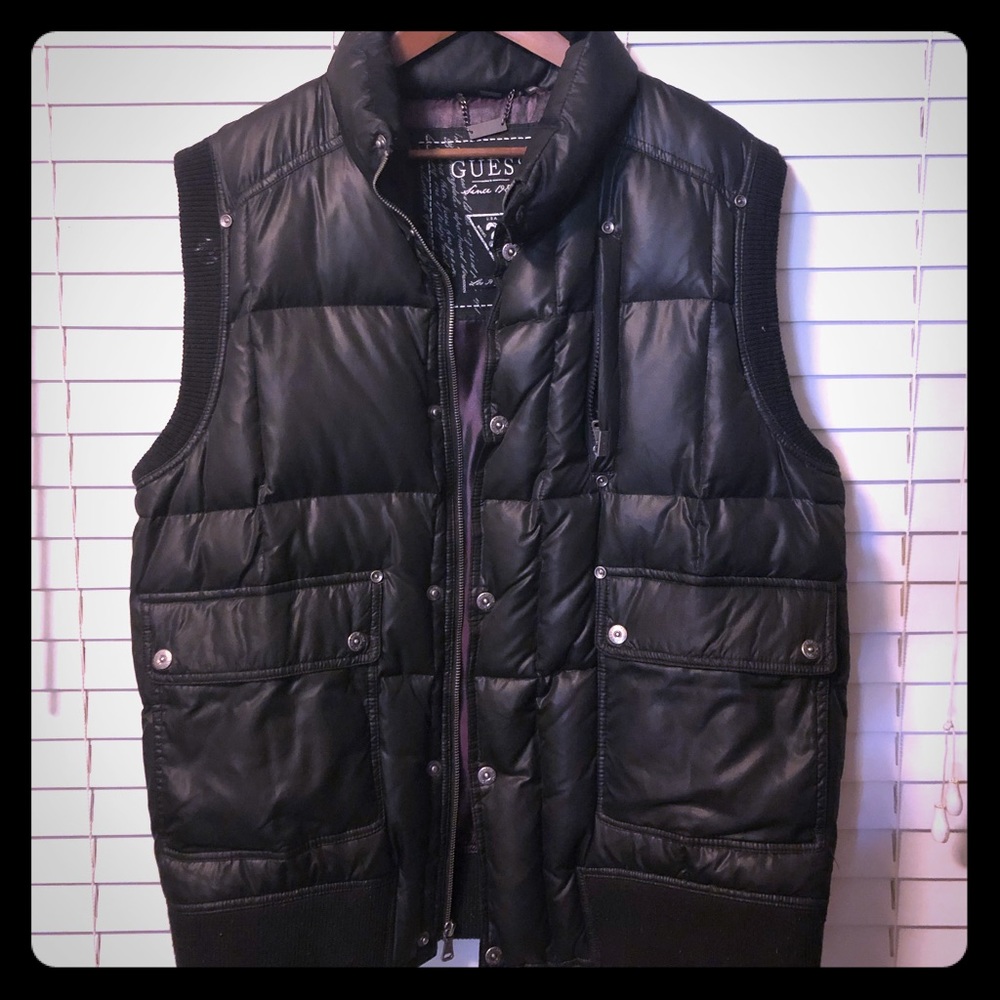 EUC men’s size large Guess Vest